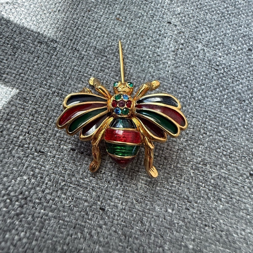 Joan Rivers Gold Tone Multi-Color Enamel Plique a Jour Bee 1” Pin